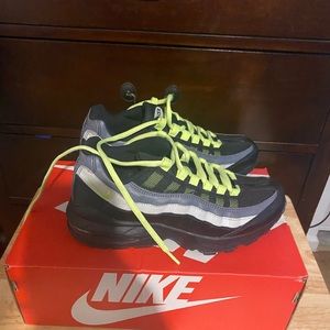 Great Condition. Air Max